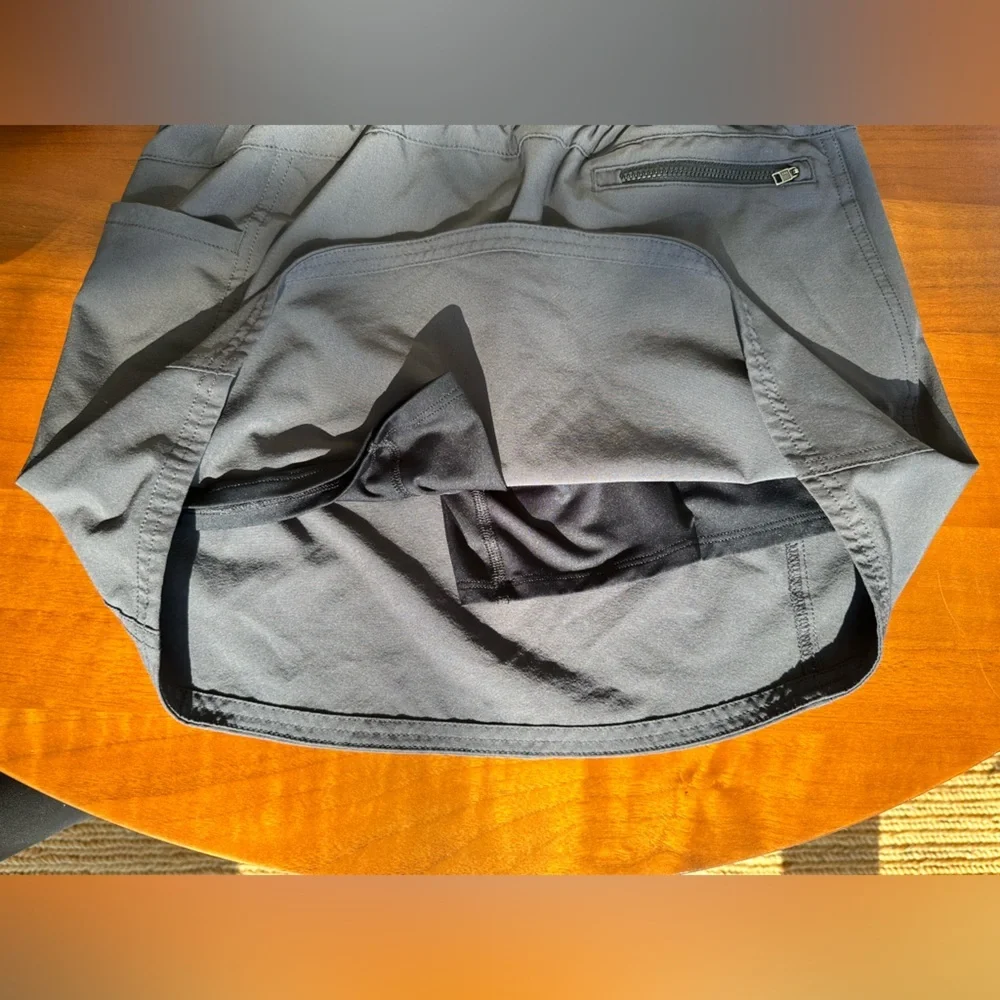 Patagonia Hiking Skirt w/ biker shorts - Picture 3 of 4